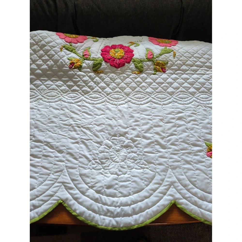 Vintage Hand-stitched Quilt 81*96